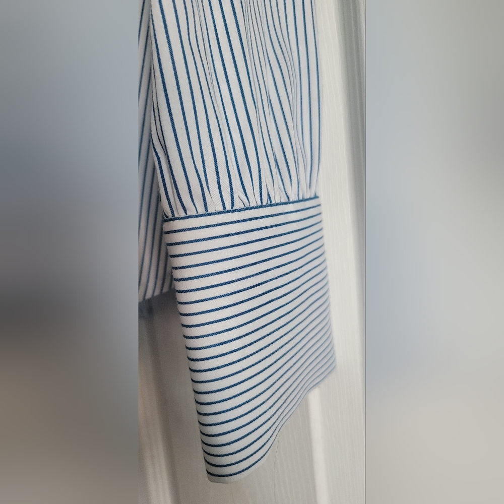 Calvin Klein Tailored Button down - Picture 4 of 7